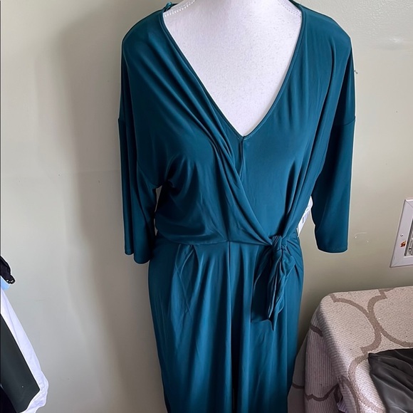 SuperFoxx Teal Faux Wrap pleated front stretch 3/4 sleeve jumpsuit - Picture 5 of 17